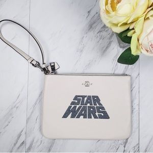 NWOT- STAR WARS X COACH SIGNATURE CREAM LEATHER GALLERY WRISTLET